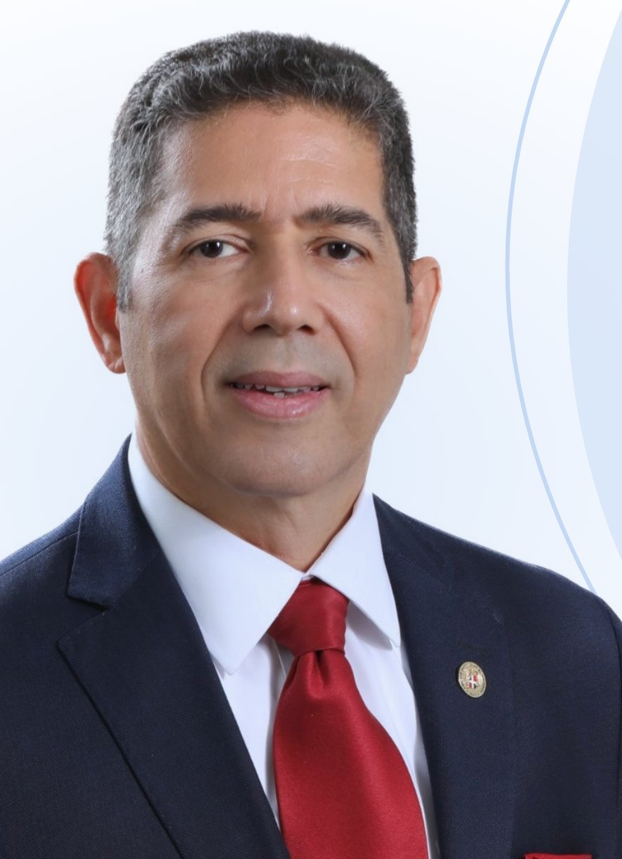 Lic. Manuel Olivero